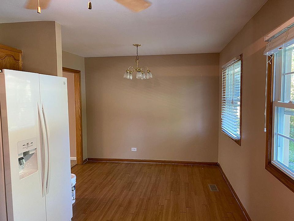 1st image of 7914 Kingsbury Dr