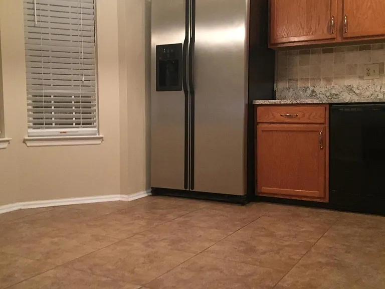 3811 Meadow Green Ct — Photo 6