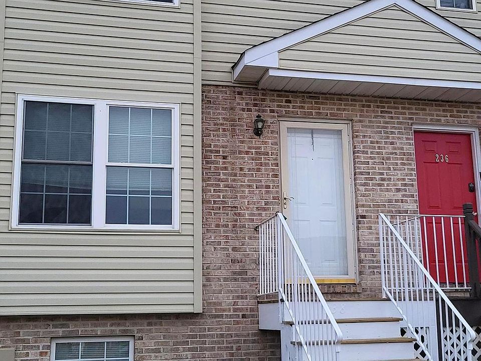 1st image of 238 Vincent Cir