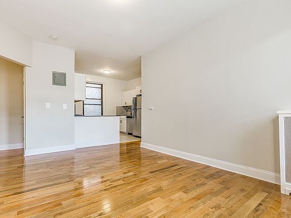 5th image of 3064 34th St APT 1F