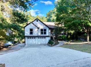 5507 Riverside Dr, Sugar Hill, GA 30518