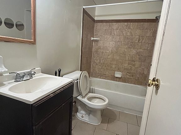 4th image of 605 S 9th St Floor 2