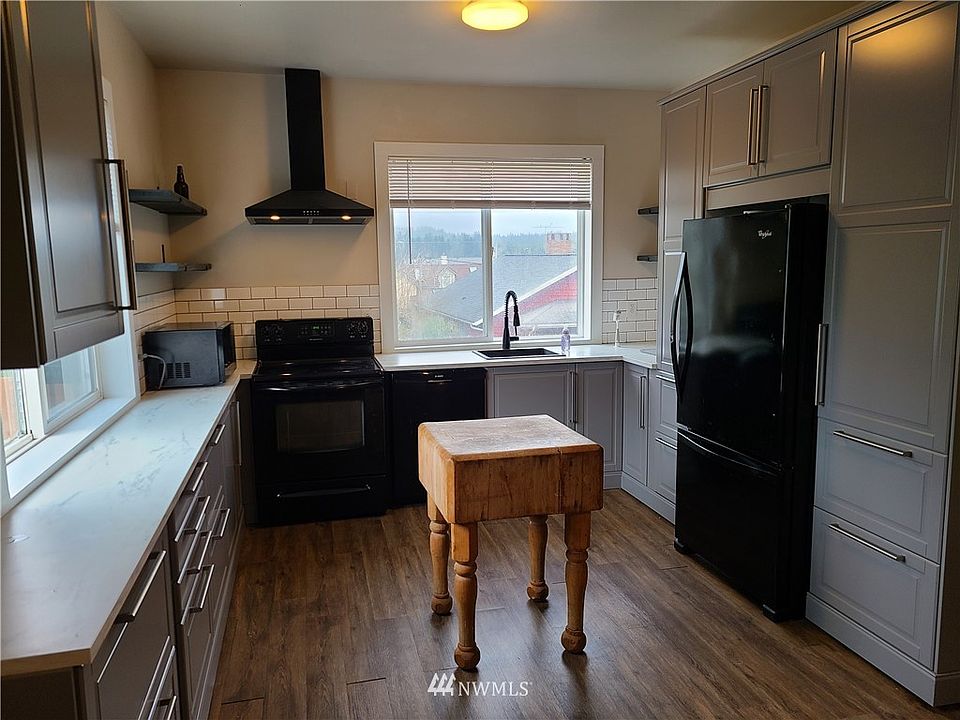 1762 NE Poulsbo Avenue, Keyport, WA 98345 Zillow