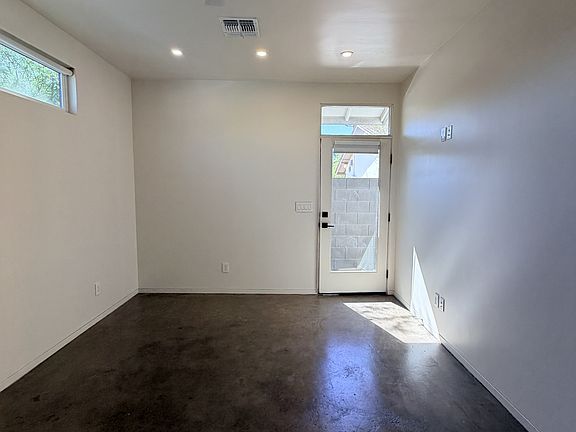5th image of 1027 E McKinley St Unit A