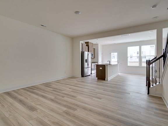 2nd image of 30 Kingham Ln