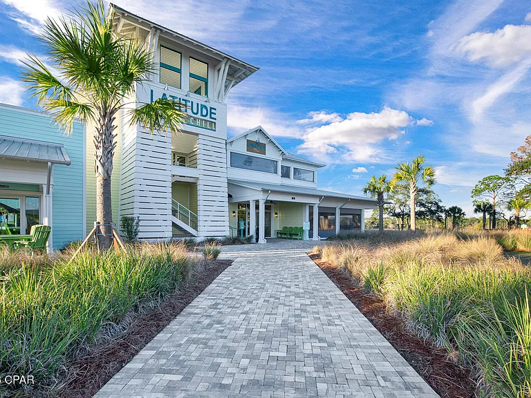 9348 Daydream Dr — Photo 25