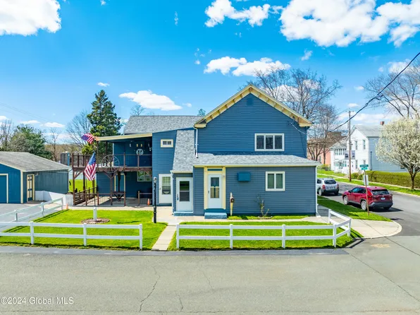 18 1st Street, Watervliet, NY 12189