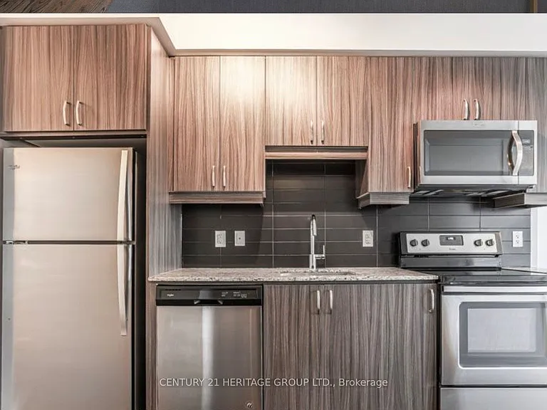 9205 Yonge St #1513 — Photo 3