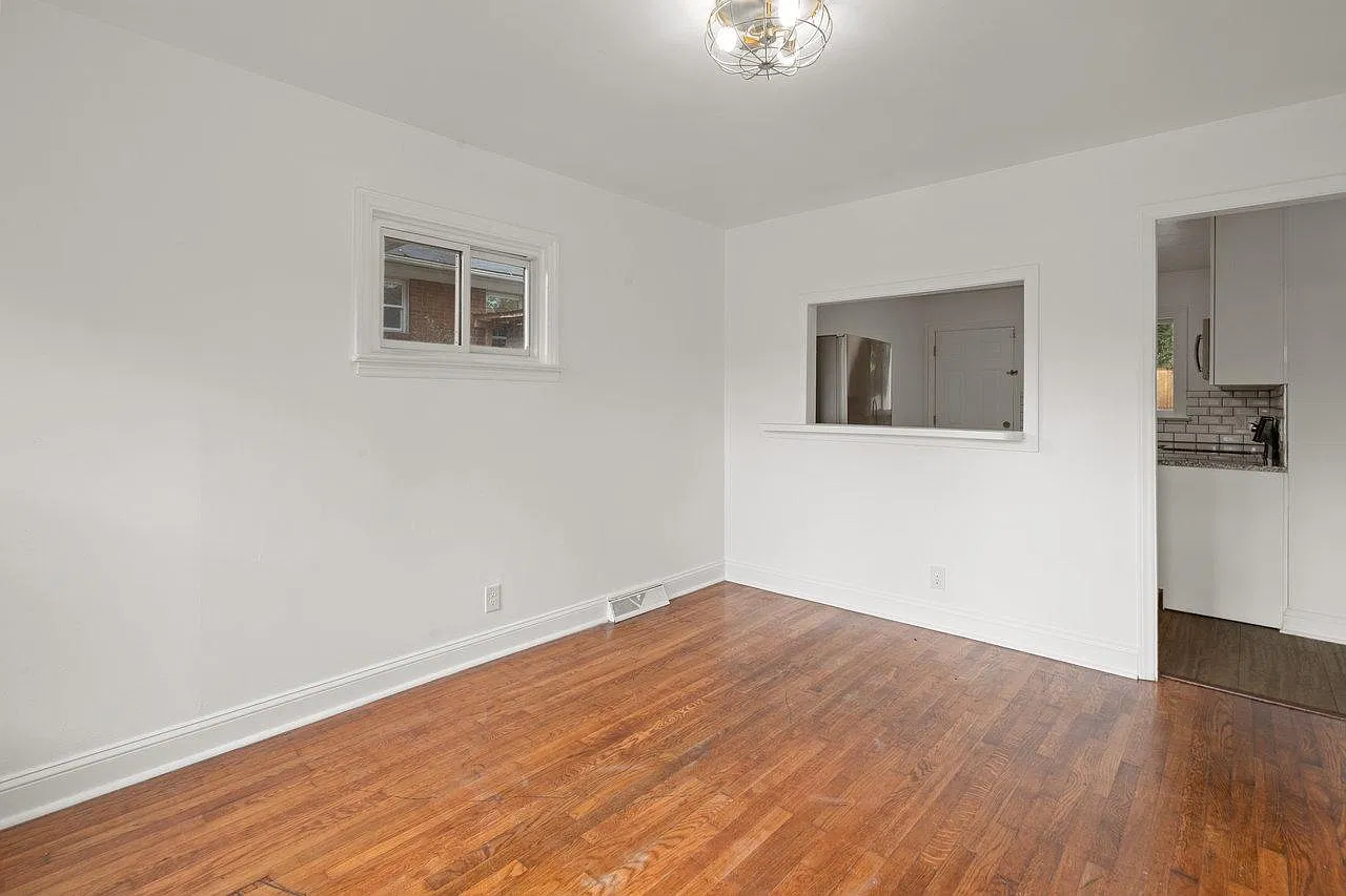 1125 Mulberry Avenue — Photo 2