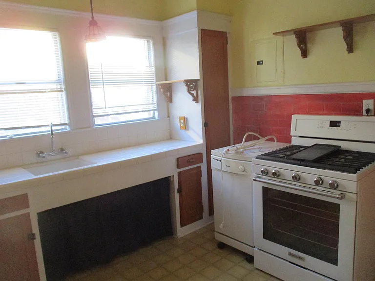 470 S 3rd St #2 — Photo 18