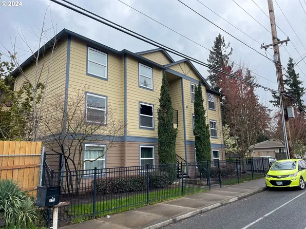 273 SE 162nd Ave #310, Portland, OR 97233