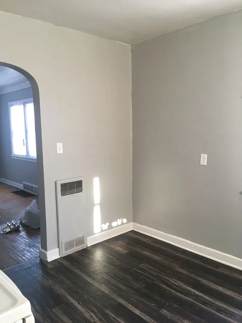 2 Bedroom, 1 Bath Single Family Home located at 1104 West 8th St Waterloo, IA — Photo 4