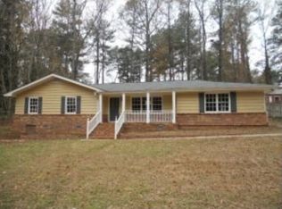 289 Hokes Pl, Lilburn, GA 30047