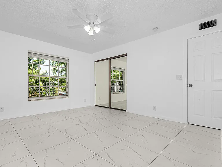 8706 W Sample Rd #4 — Photo 17