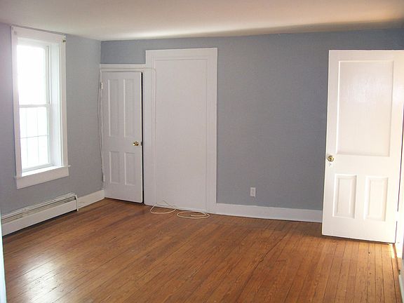 5th image of 208 Tilghman Ave #1