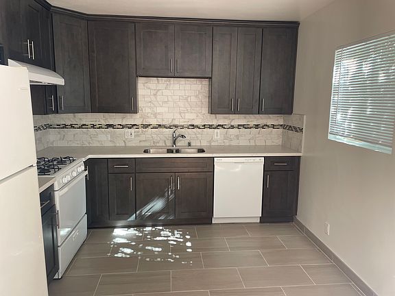 4th image of 123 E A St #135