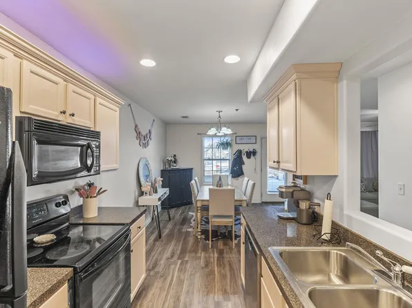 857 Malabu Dr APT 6001, Lexington, KY 40502