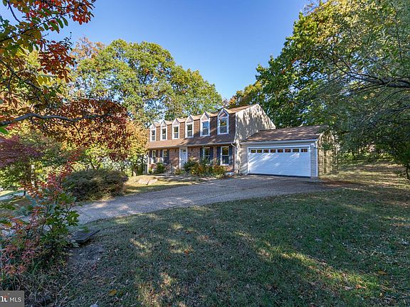 2nd image of 105 Springwood Dr
