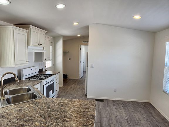 5th image of 2701 E Allred Ave #167