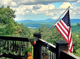 224 Overlook Way, Blue Ridge, GA 30513