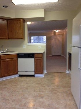5th image of 553 Hastings Ct