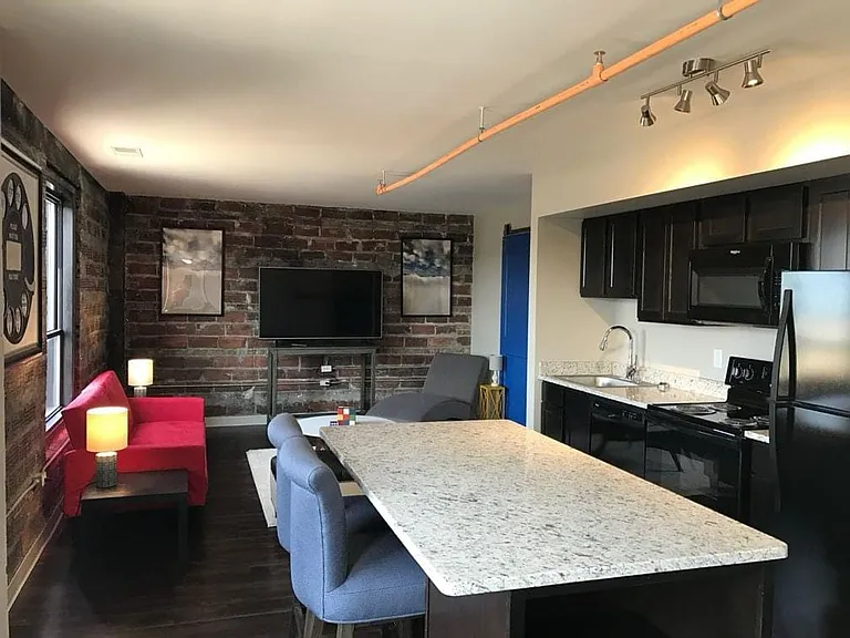 5&15 Apartments — Photo 26