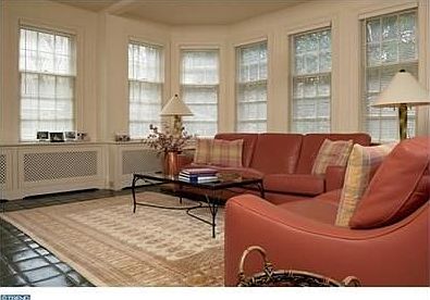 4th image of 77 Cleveland Ln