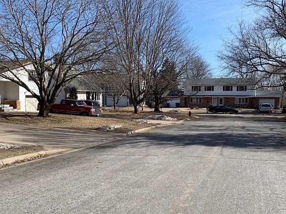 4th image of 61 Amelia Ave