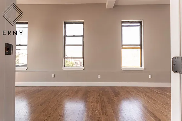 Rented by ERNY LLC | media 7