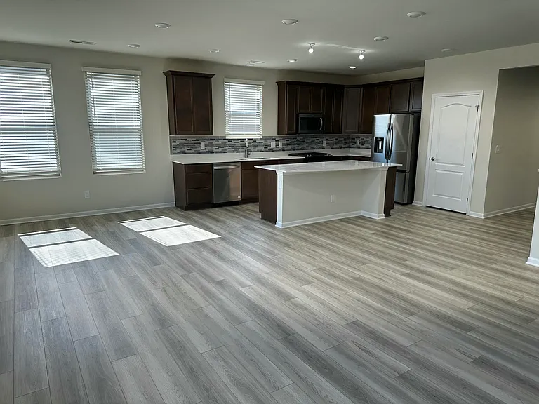 719 W Spaniel Dr — Photo 21