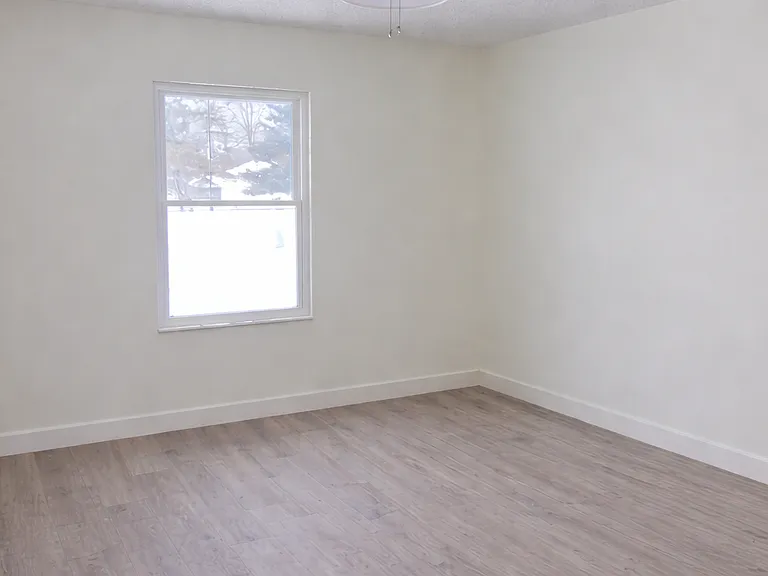 4586 Shattuck Rd — Photo 13