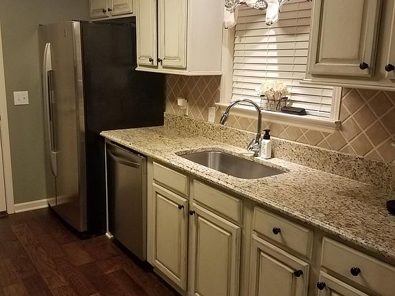 5th image of 49 Regan Ct