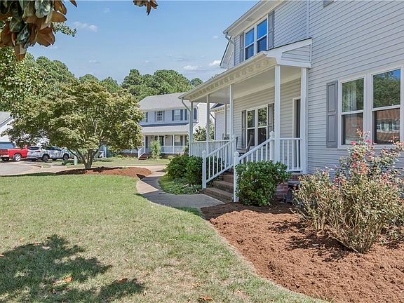 3rd image of 2 Bounty Cir