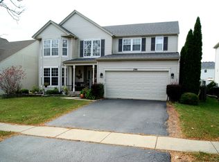 290 Columbine Ln, Romeoville, IL 60446