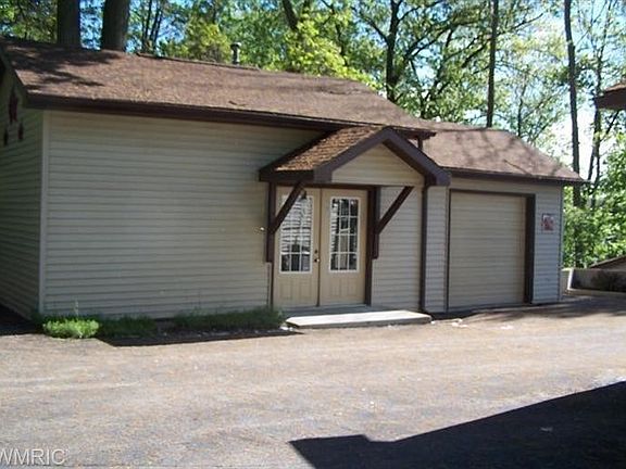 3rd image of 9368 Marywood Dr #110