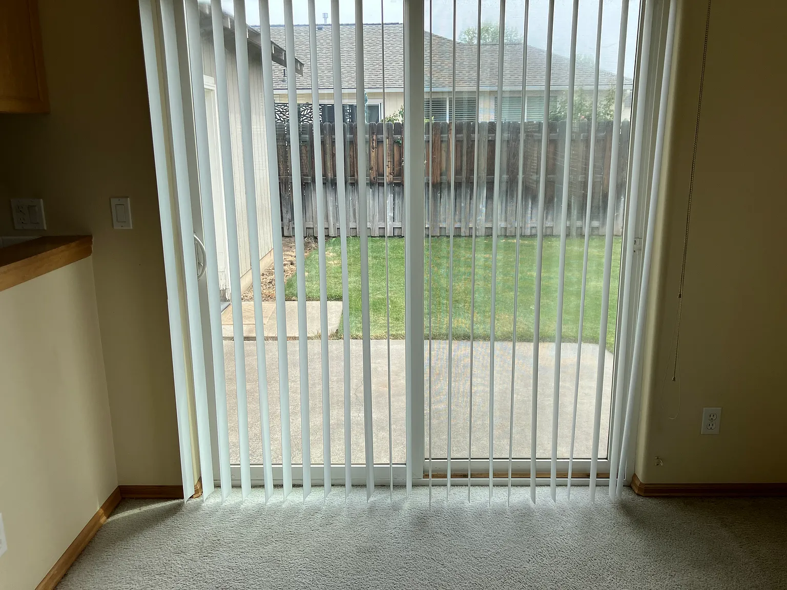 SW Juniper Ave, Redmond — Photo 4