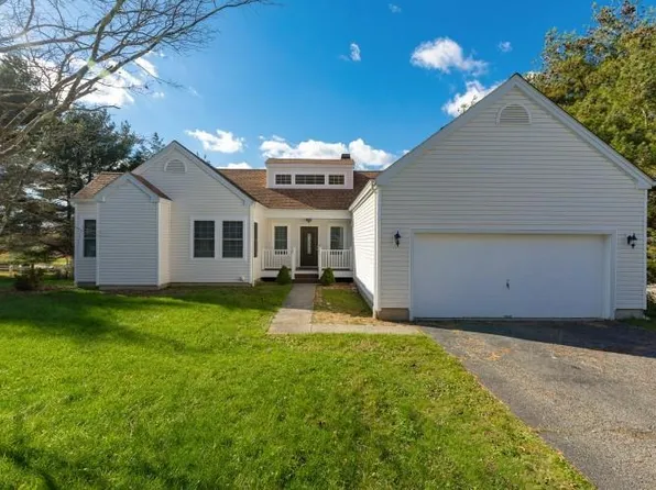 21 Underhill Road N, Poughquag, NY 12570