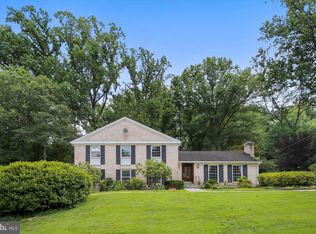 6603 Pinedale Ct, Falls Church, VA 22041