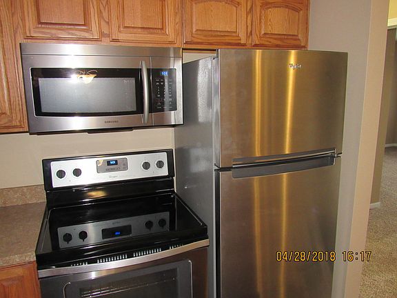 4th image of 15452 Ashley Ct