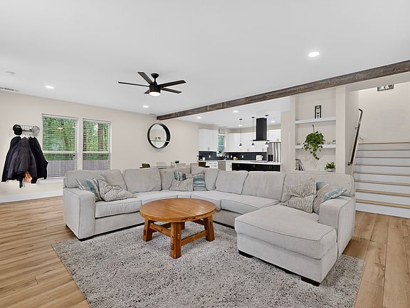 5th image of 121 Elk Cove Dr