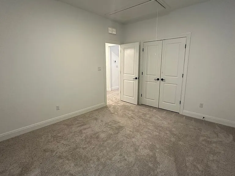 240 Canyoncrest Way — Photo 27