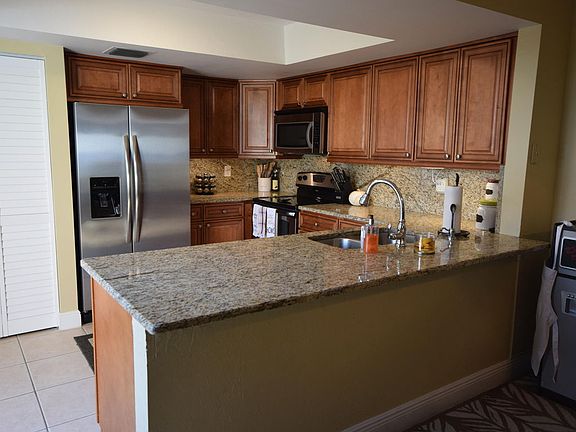 4th image of 1423 Oxford Ln