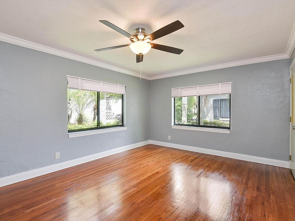 Entrance/Living room