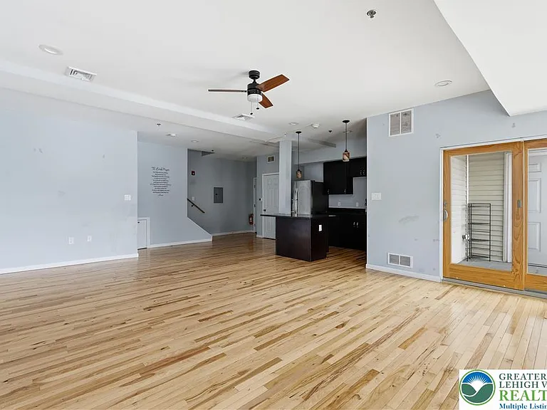 623 Walnut Ave #C2 — Photo 4