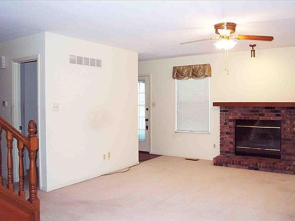 4th image of 1409 Eagles Way Ct