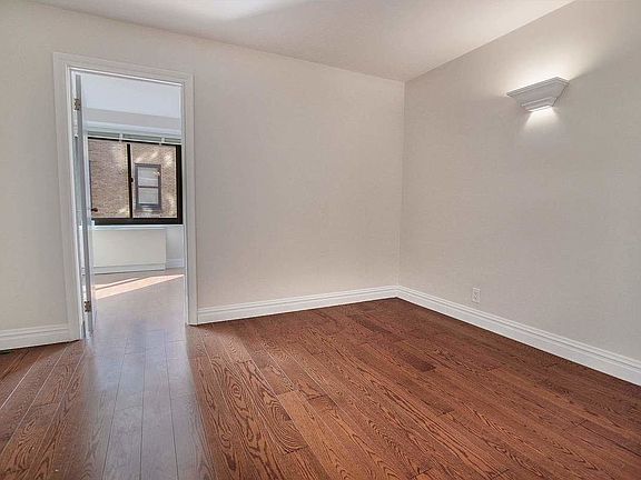 4th image of 330 W 45th St APT 6L