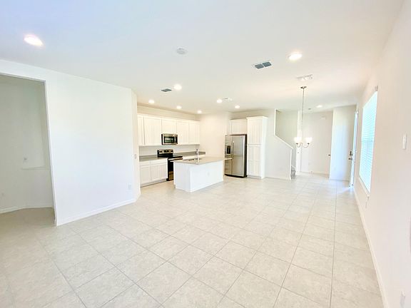 3rd image of 8036 Basilica Ln