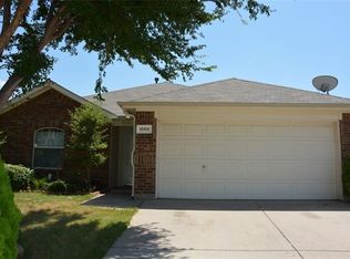 1055 Wood Brook Dr, Grand Prairie, TX 75052