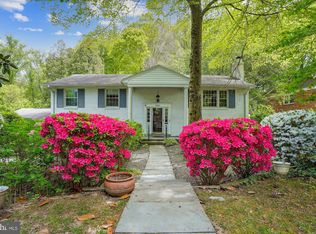 4005 King Arthur Rd, Annandale, VA 22003