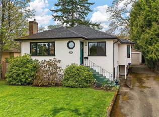 3450 Doncaster Dr, Saanich, BC V8P 3W1